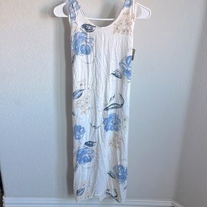 Multi floral long dress Petite Focus, Size Small.
